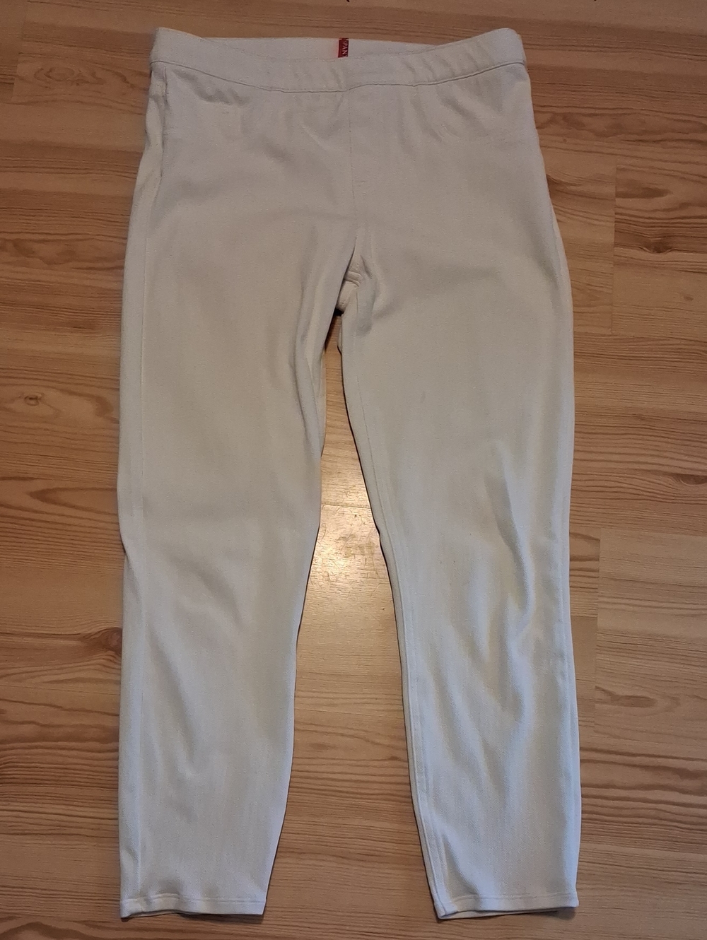 SPANX White Knit High-Rise Leggings with Red Logo Tab